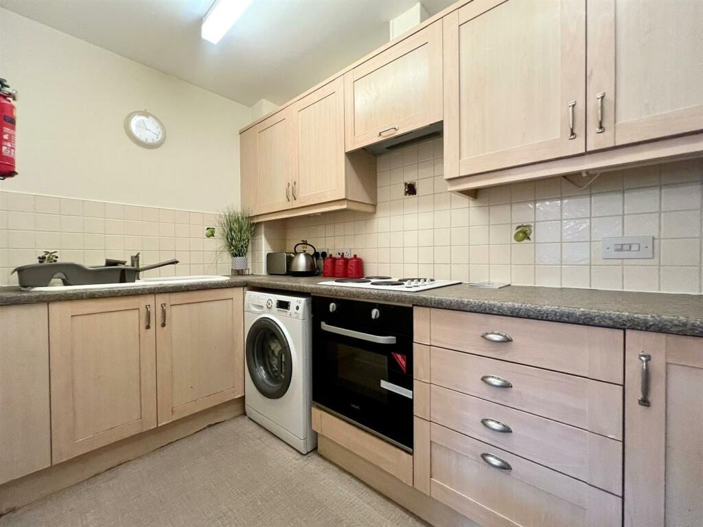 USE kitchen (3).jpg