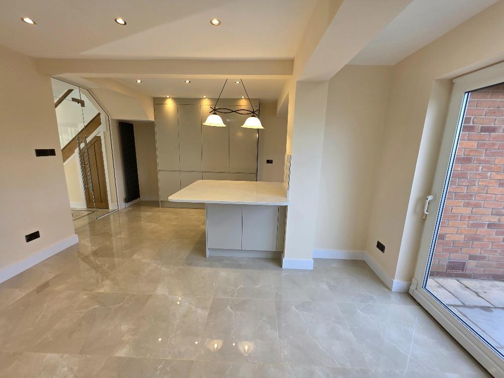 Open-plan Kitchen/Dining