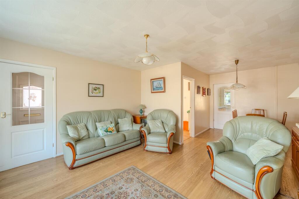 41 Thornhill Close-7.jpg