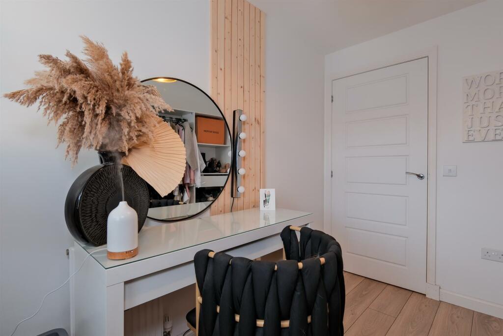 021-14 Brock Place Motherwell ML1 1AH.jpg