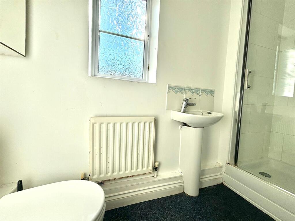 Downstairs WC.jpeg