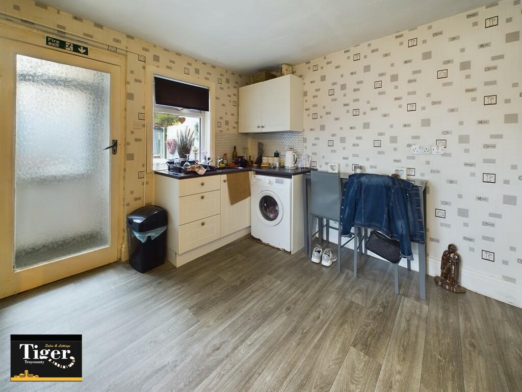 CAM02176G0-PR0248...