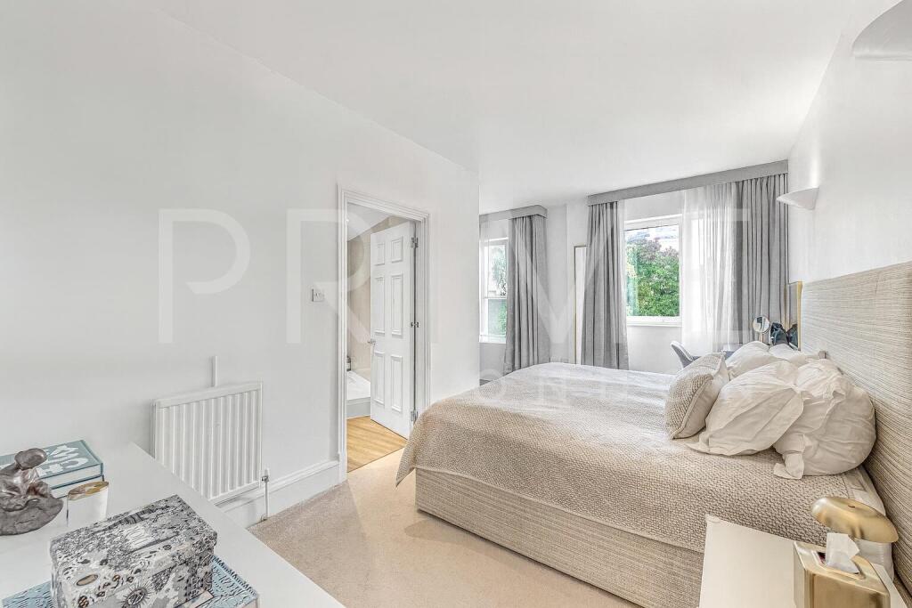 bedroom1.jpg