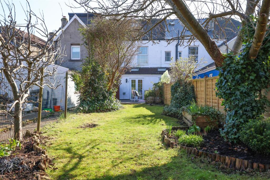 168 High Street 58.JPG