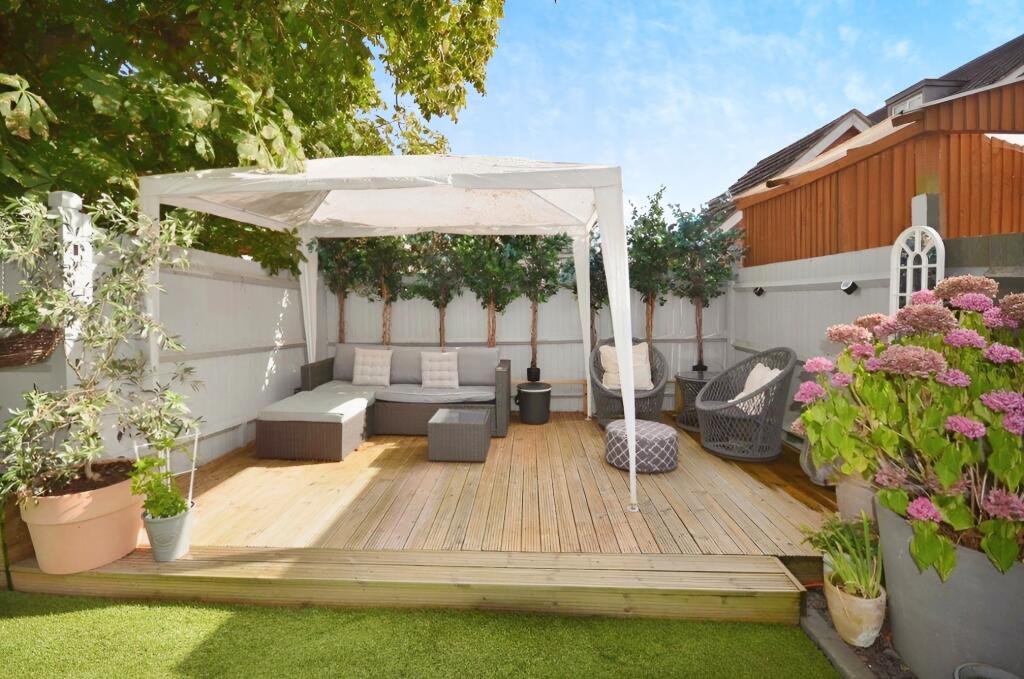 Garden seating