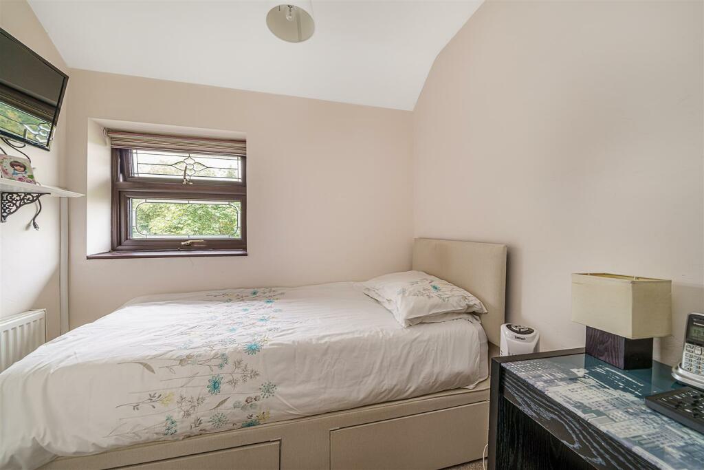 Englefield Crescent-5.JPG