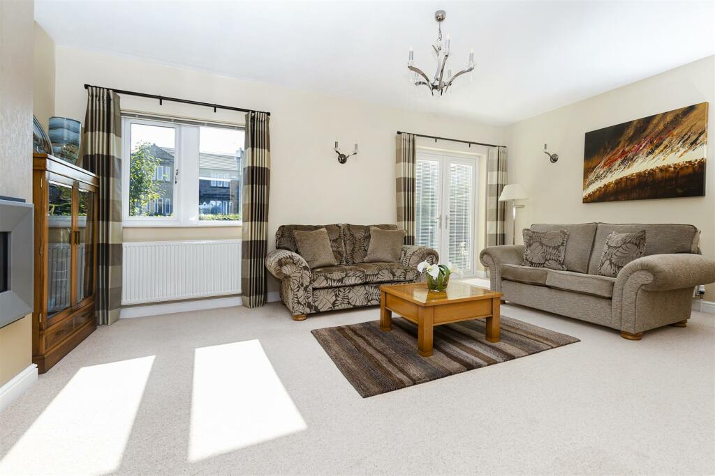 Bramleys Estate Agents - Long Lane - Honley (23).j