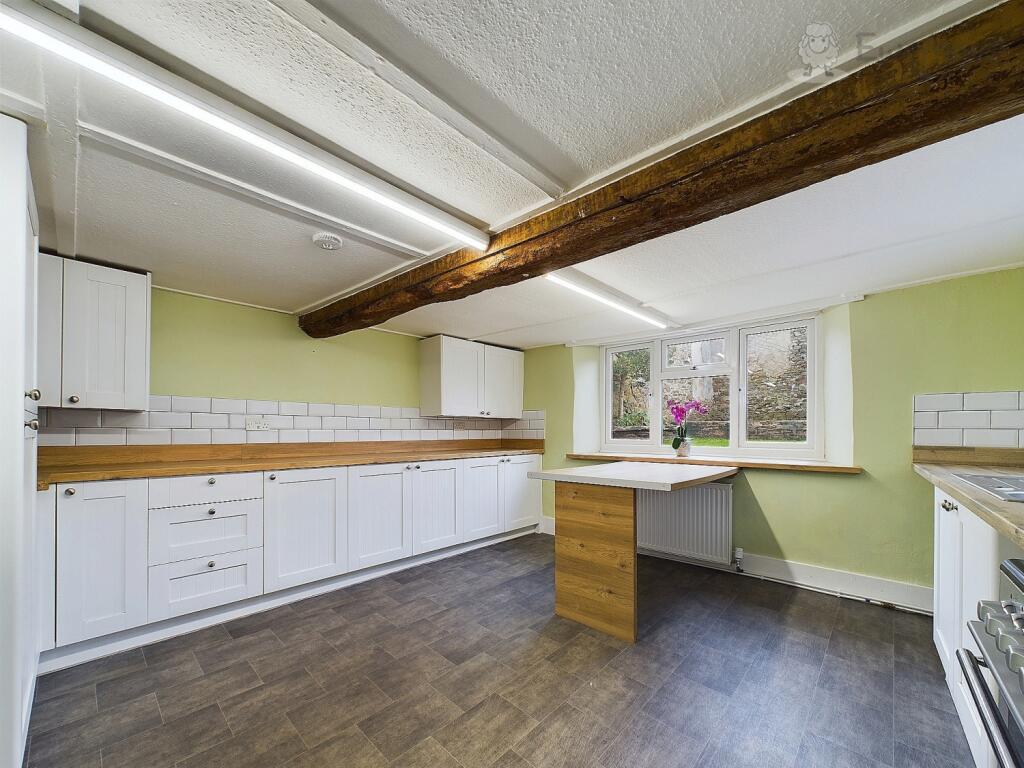 EweMove South Molton - East Street - Kitchen 2