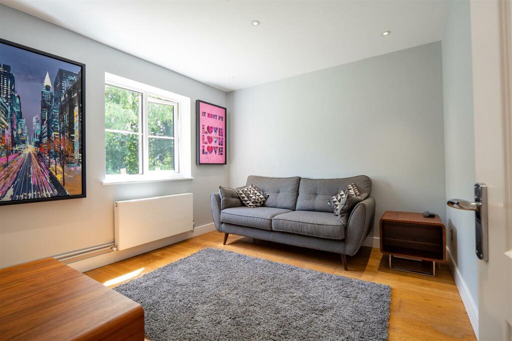 Family Room.jpg