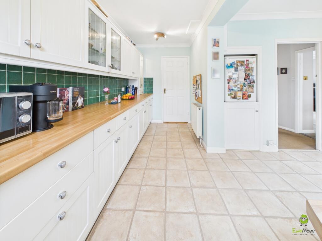 Presented By Clinton Crawford - Ewemove Bexley and