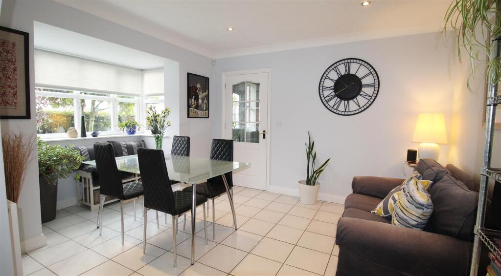 Breakfast Room