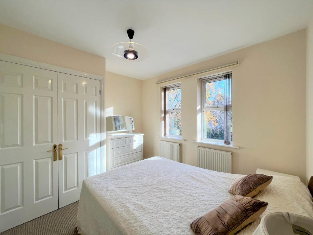 Bedroom 1 Aspect 2