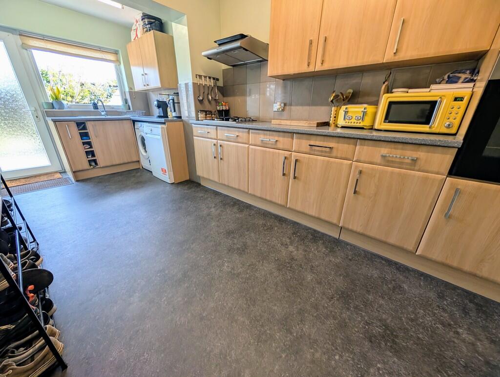 PXL_20250924_1556...