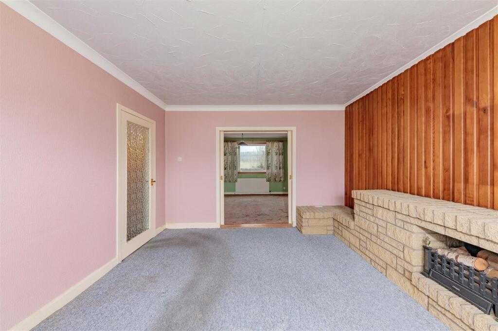 35 Pitcairn Road Dundee-7.JPG