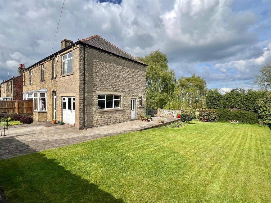 Bramleys Estate Agents - Lidgett Lane - Skelmantho