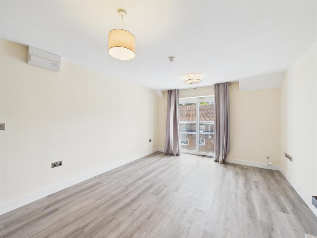 12 - Modern Block of 12 Flats for Auction, Bristol