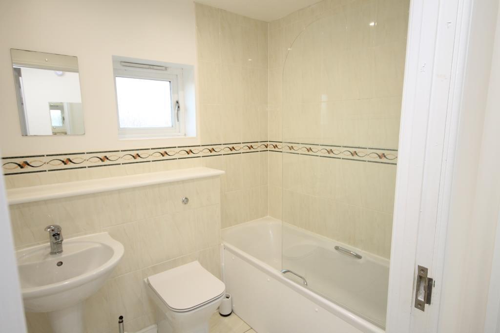 Bathroom (5).jpg