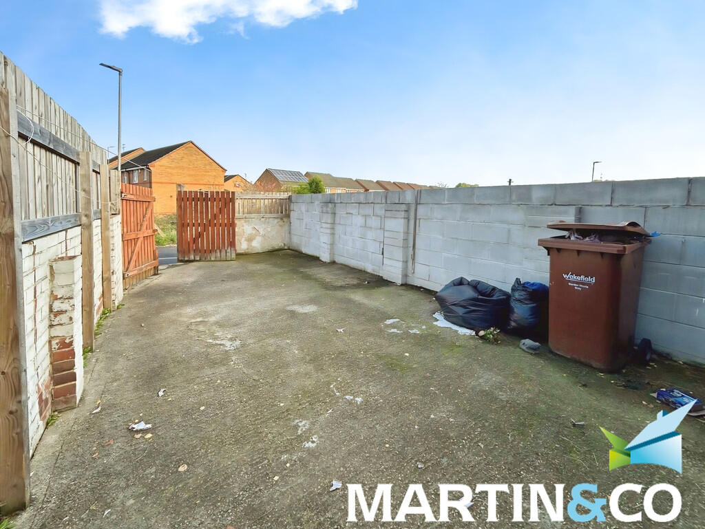 71e4b9e7-IMG-2025...