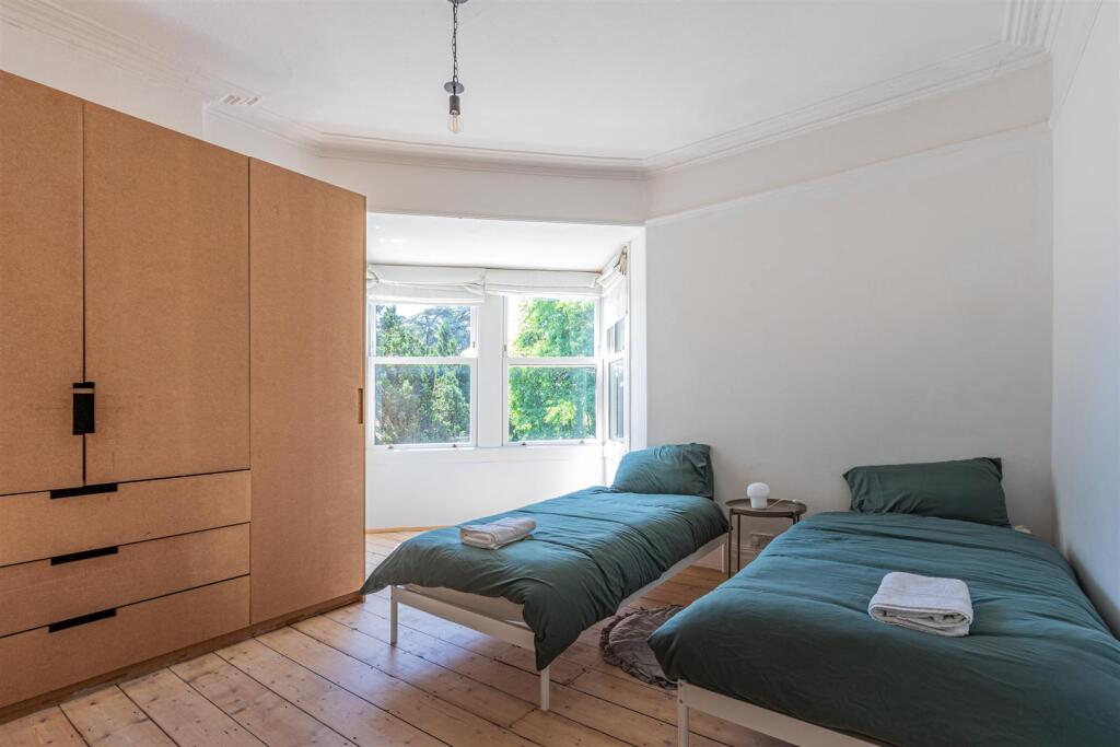 Waterloo Road 2-20.jpg