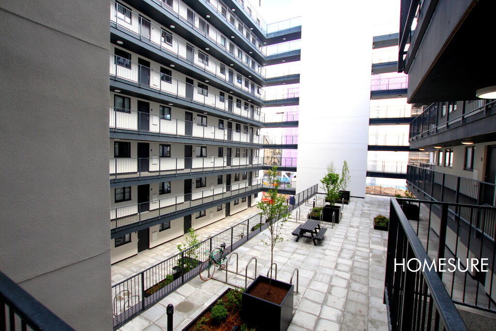 IMG_387886_13_lar...