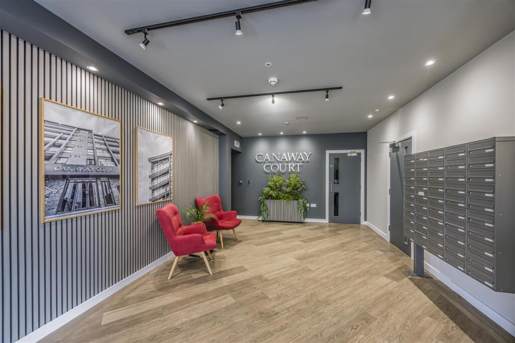 36 Canaway Court, Wimborne Road, Poole-PorticoMark