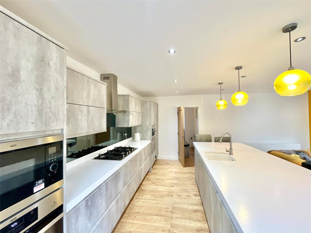 Kitchen/Diner/Family