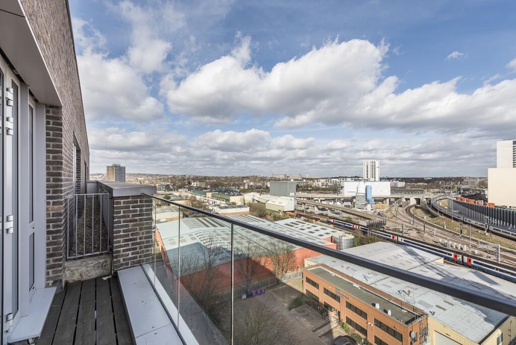 Regents Wharf