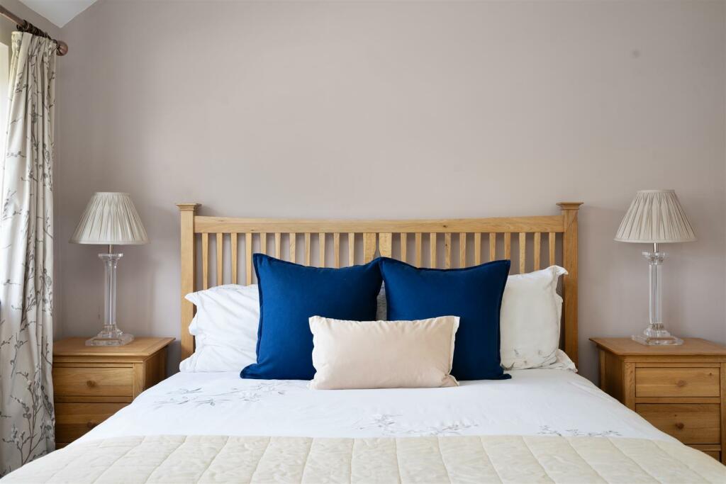 6 Holland Avenue, Knowle, Solihull, B93 9DW_17.jpg