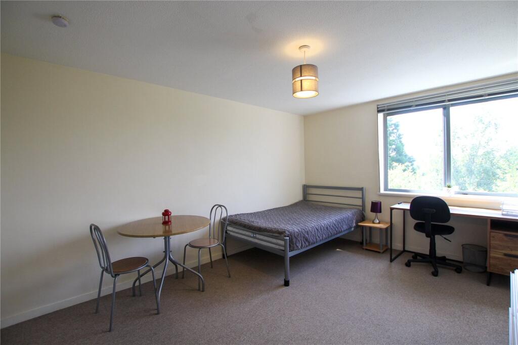 Bed/ Sitting Room.