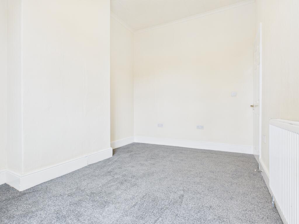 CAM03729G0-PR0167-STILL017