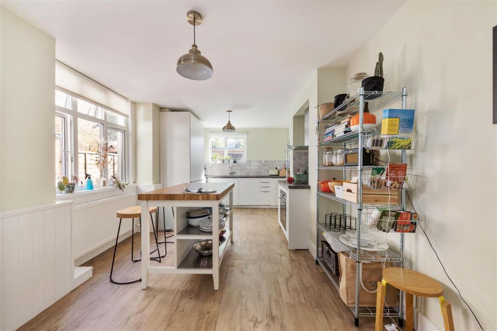 Sutherland Road, N17