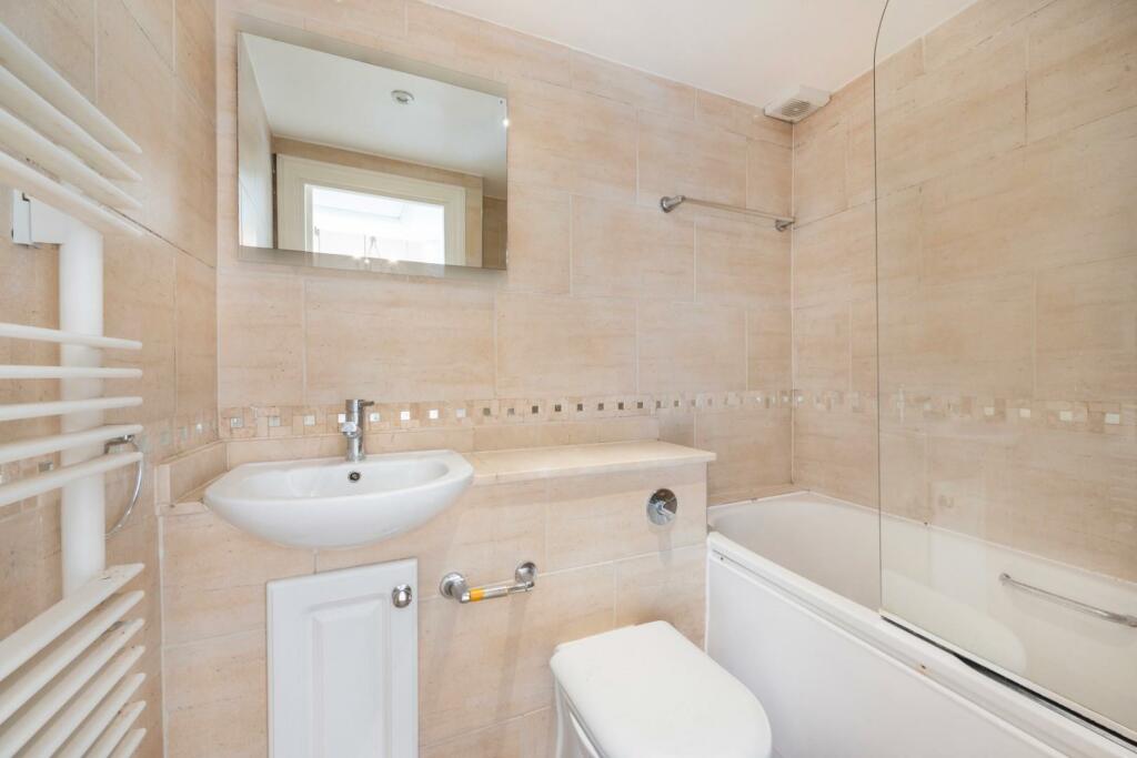 BATHROOM 1.jpg