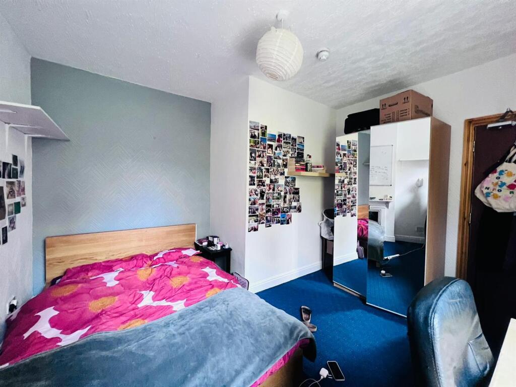 Bedroom 5