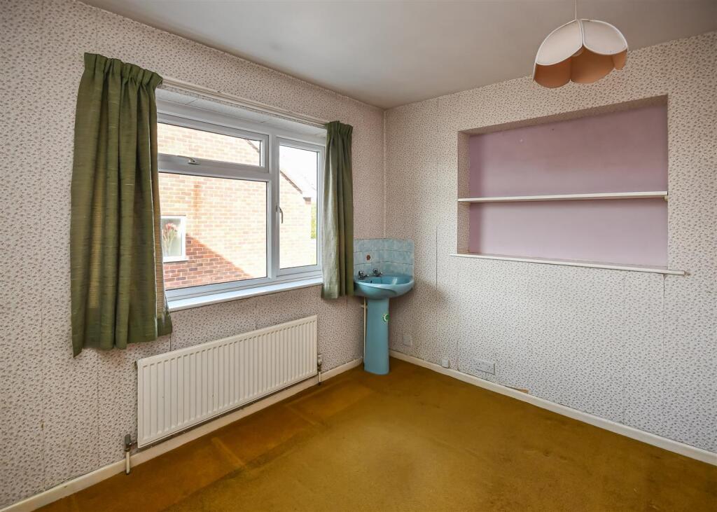 34 Rennison Drive-Bedroom 3.jpg