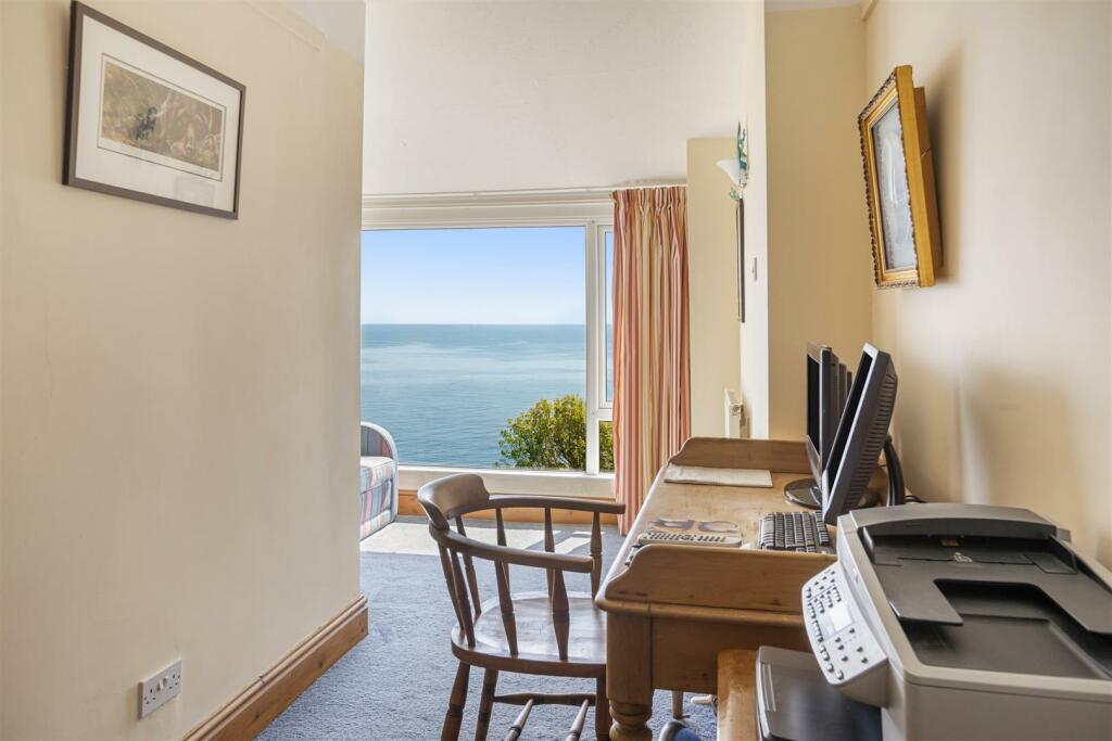 A34 - Briar Cottage Overseas Estate - 230517.jpg