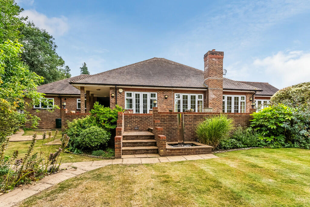 8a-Beechcroft-29