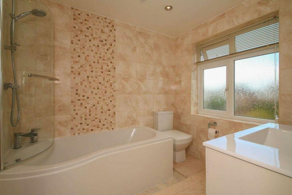 En Suite Bathroom