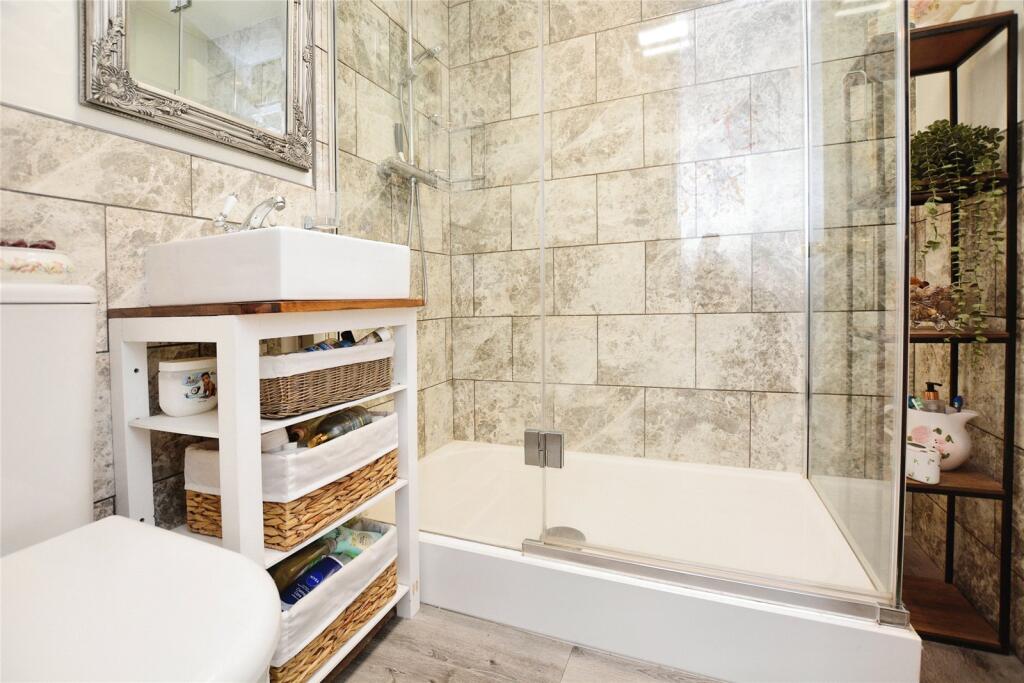 Family Shower Room
