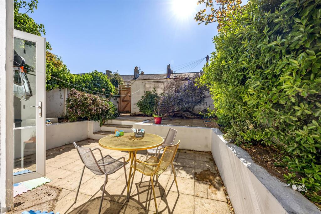 St Aubyns 59A-020.jpg