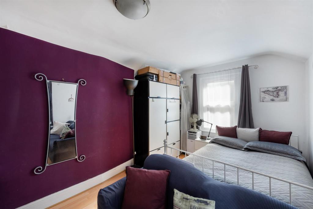 Studio Room