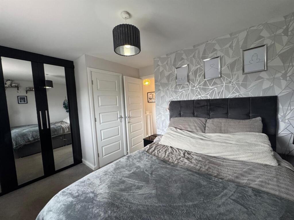Double Bedroom1