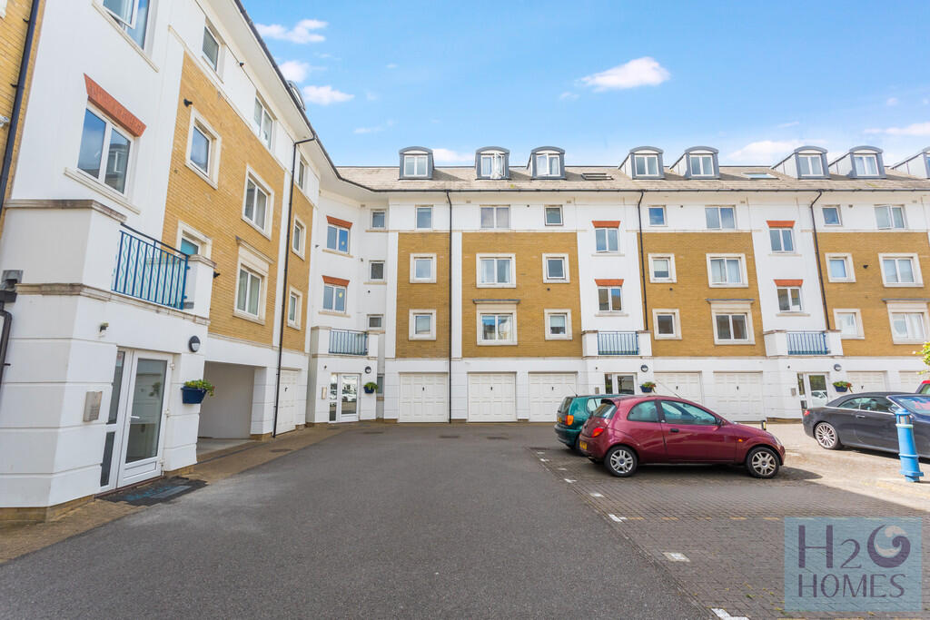 Merton Court Flat...