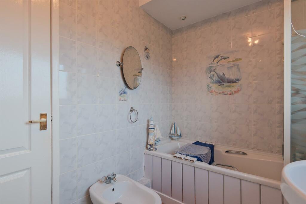 021-35 Greenfield Road, Carluke, ML85DA.jpg