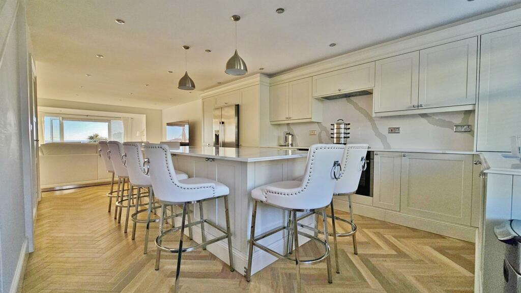 Kitchen/Diner/Lounge