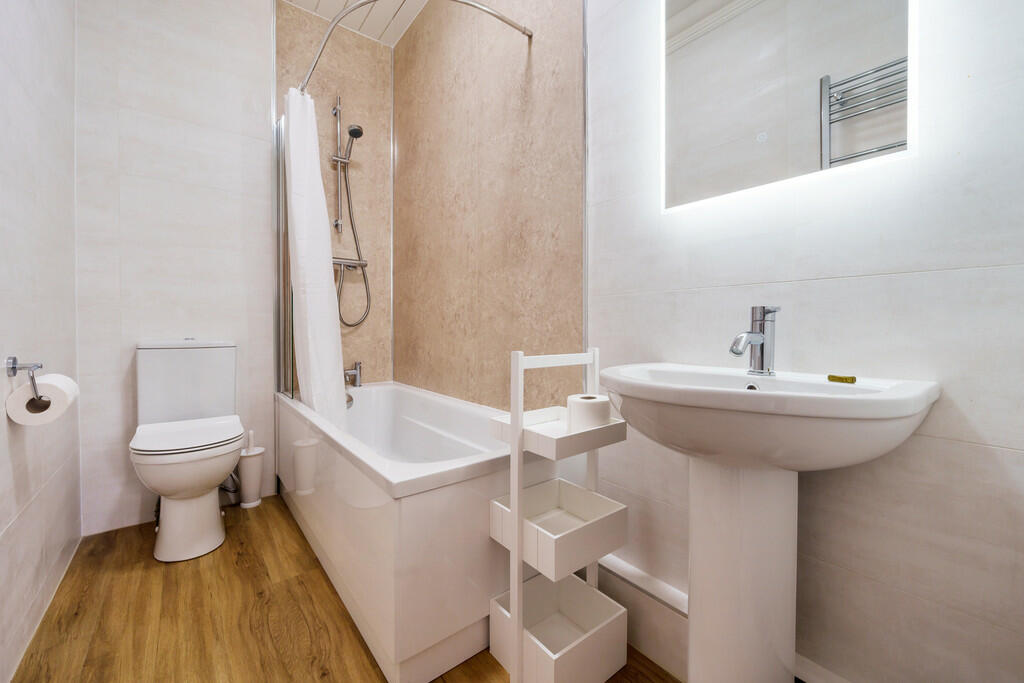 En Suite Bathroom