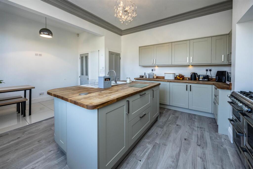 27LHLHudds-060225-3.jpg