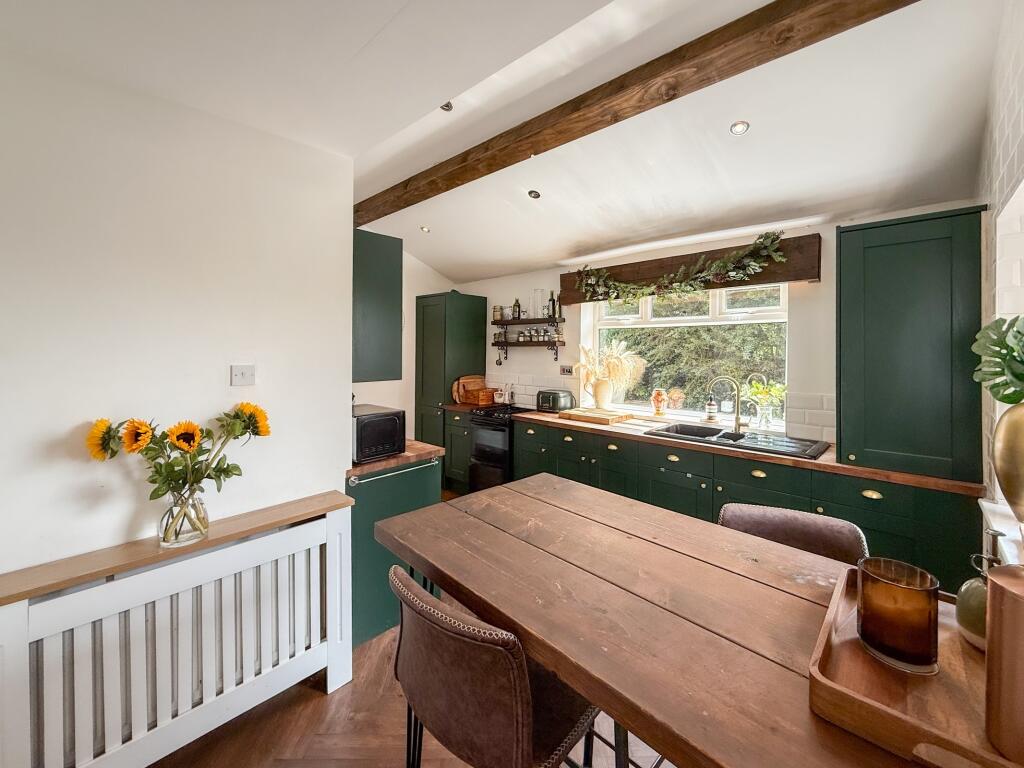 Breakfasting Kitchen