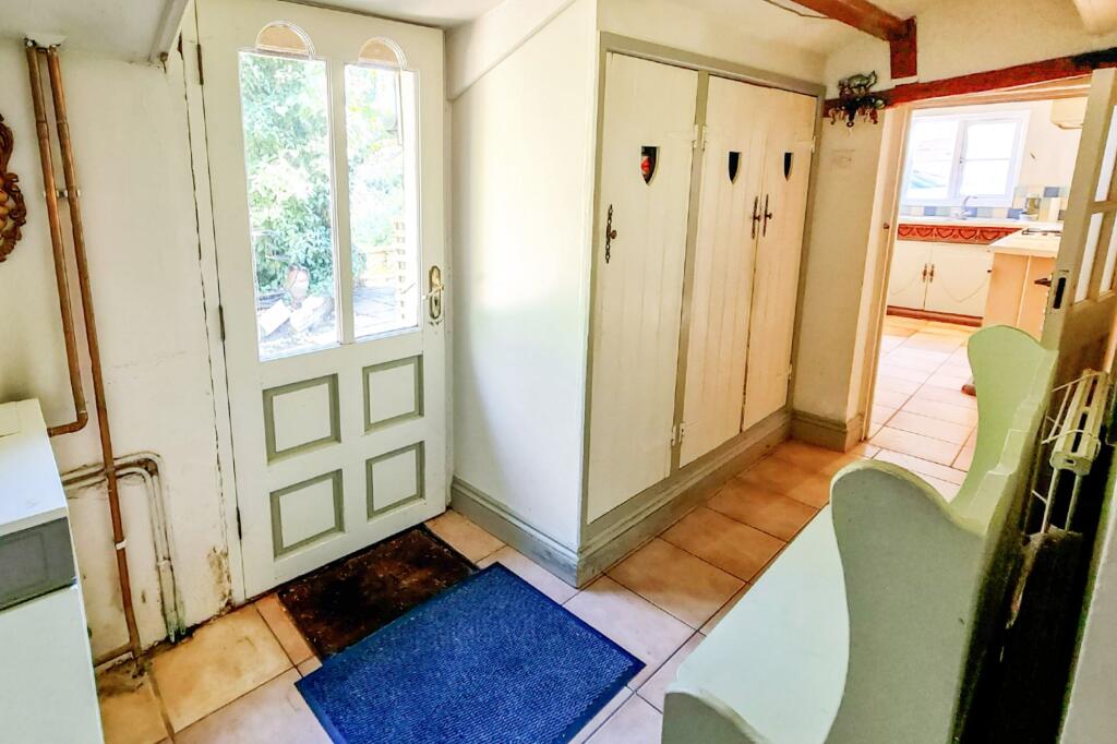 Pear Tree Cottage, Kirstead, Norfolk, NR15 1EA