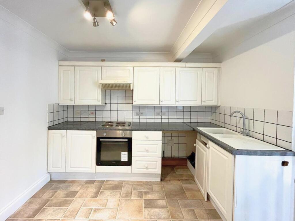 Living Room / Kitchen