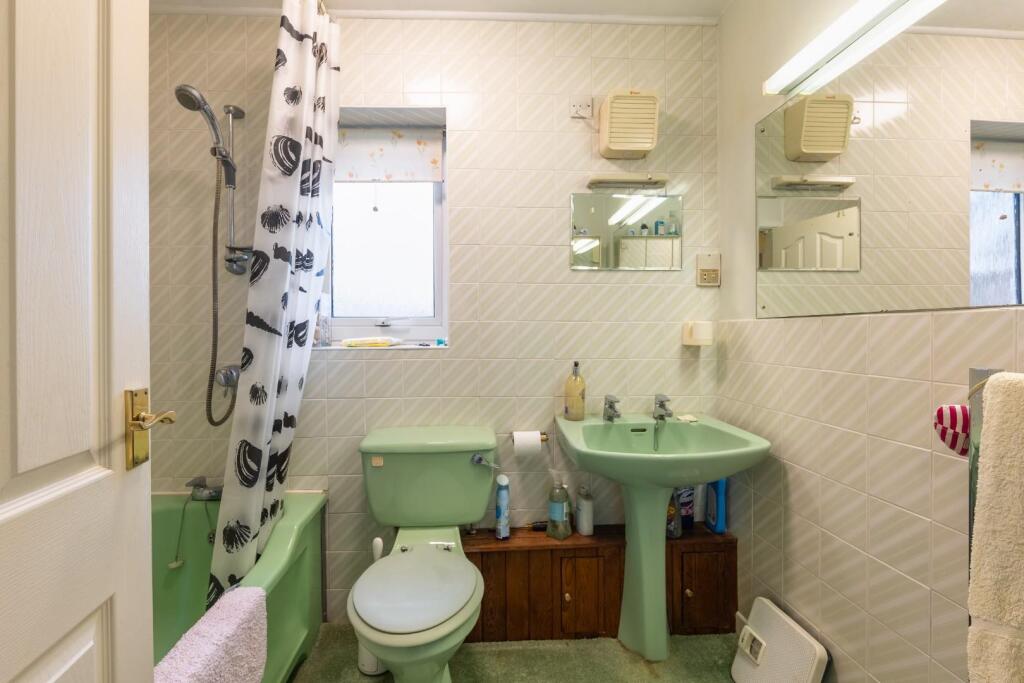 bathroom-1.jpg